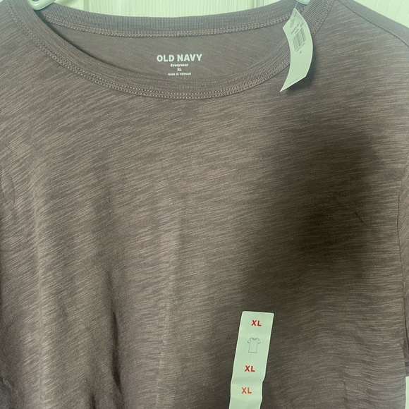Old Navy Everywear Tee - Picture 2 of 2